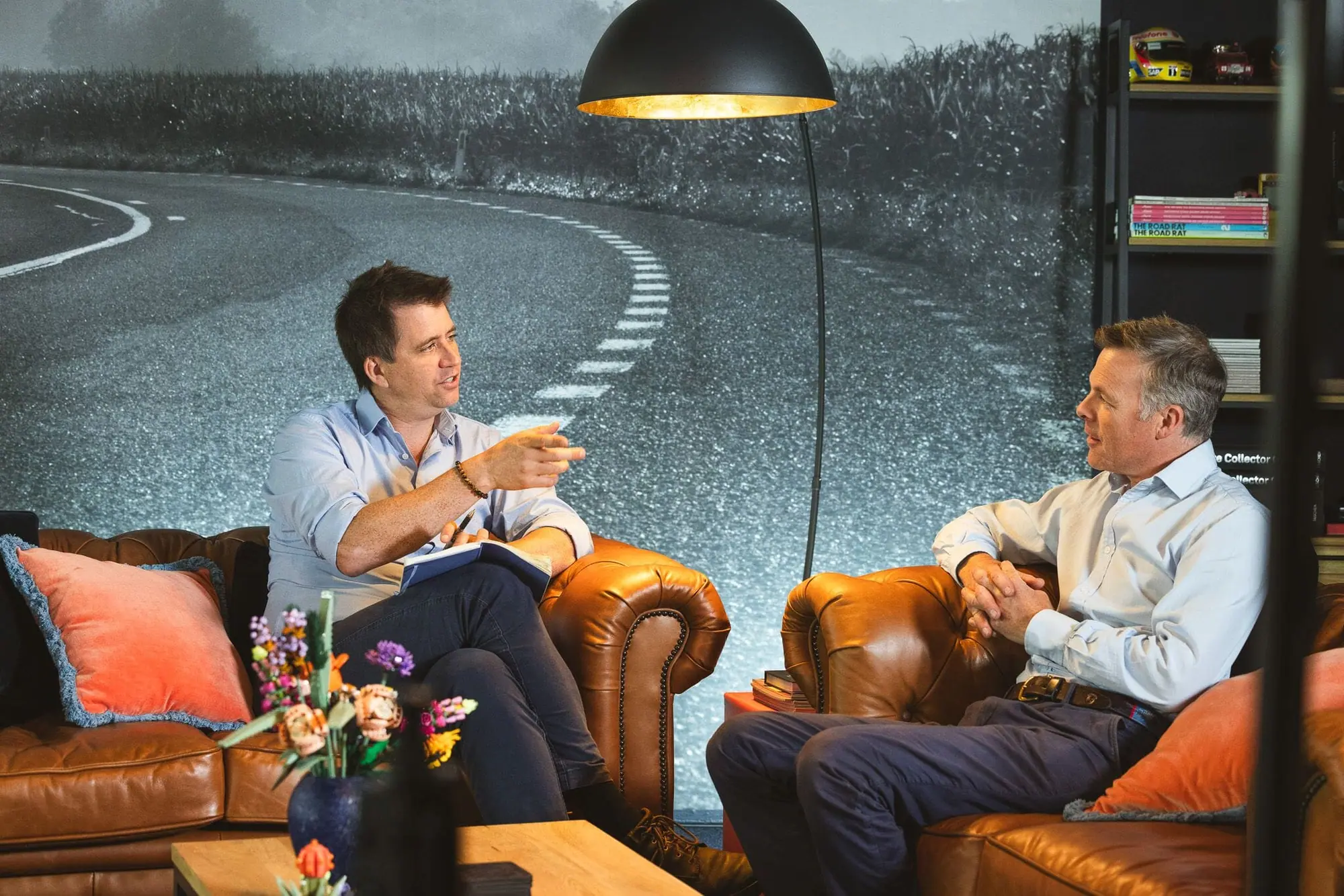 A conversation in the lounge
